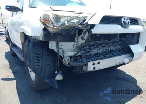 2014 Toyota 4Runner Sr5 Premium z USA, uszkodzony, nr VIN JTEZU5JRXE5074196